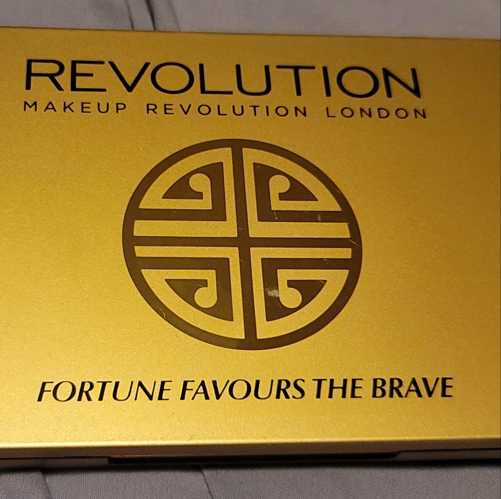 Eyeshadow palette